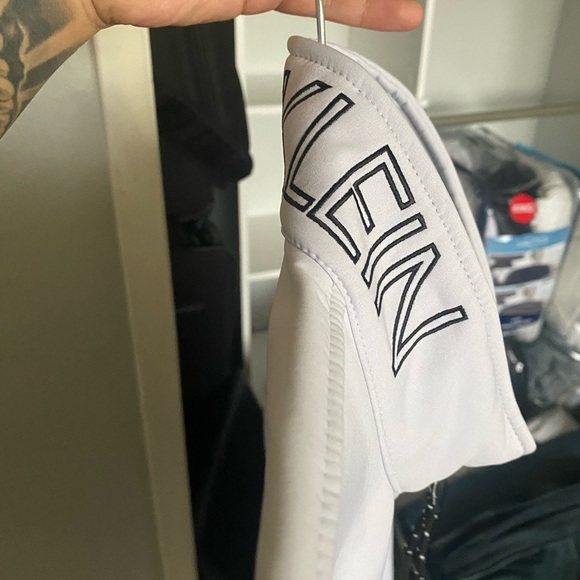 Jacket - Picture 5 of 5